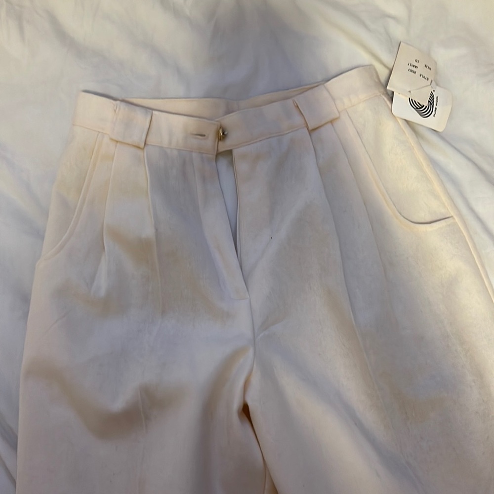 They’re savannah/pure wool pants. Size 10